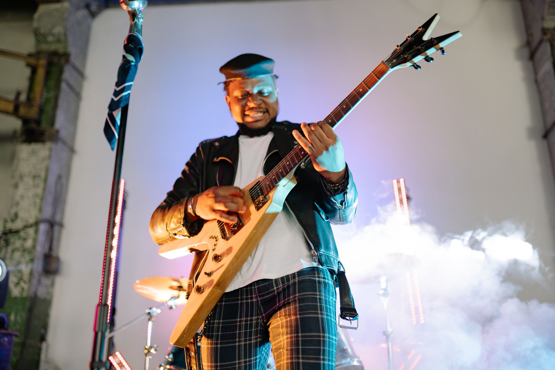 Exploring Limp Bizkit’s Musical Identity Through Sound, Energy, and Listening Trends